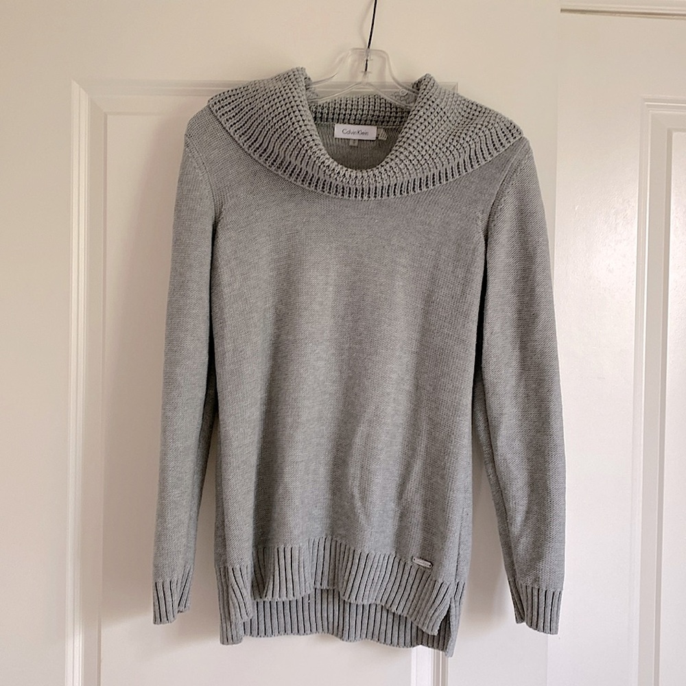 Gray Calvin Klein Tunic sweater, size :S gently used